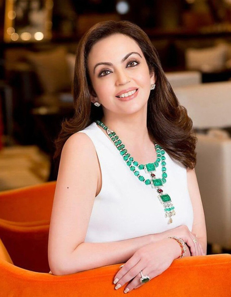 Nita Ambani cũng luôn đặt sức khỏe lên đầu. Bà rất chăm tập thể dục và thường bắt đầu ngày mới bằng việc khiêu vũ.
