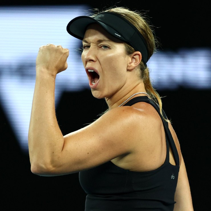 Danielle Collins "hủy diệt"&nbsp;Iga Swiatek để ghi danh vào chung kết&nbsp;Australian Open
