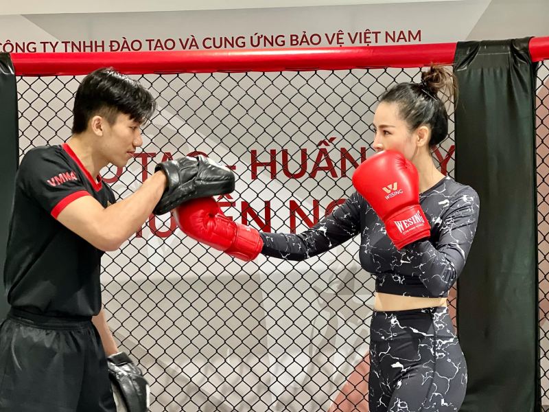 Ước tính trong khoảng 1 tiếng tập boxing có thể đốt cháy được 800 calo.