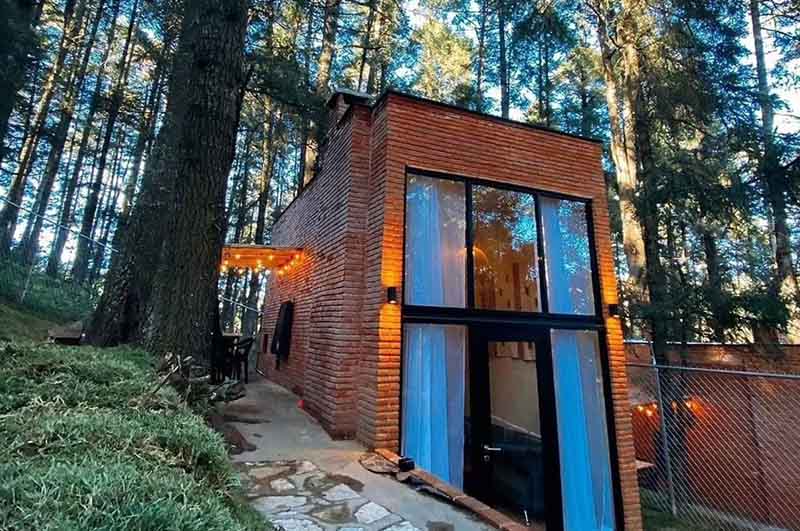 Hermosa Cabana (Mineral Del Chico, Hidalgo, Mexico). Cabin này được bao quanh bởi cây cối, nằm gần các ngôi làng sát chân núi Mineral del Chico và Mineral del Monte nên có tầm nhìn tuyệt đẹp. Lượt thích: 27.096