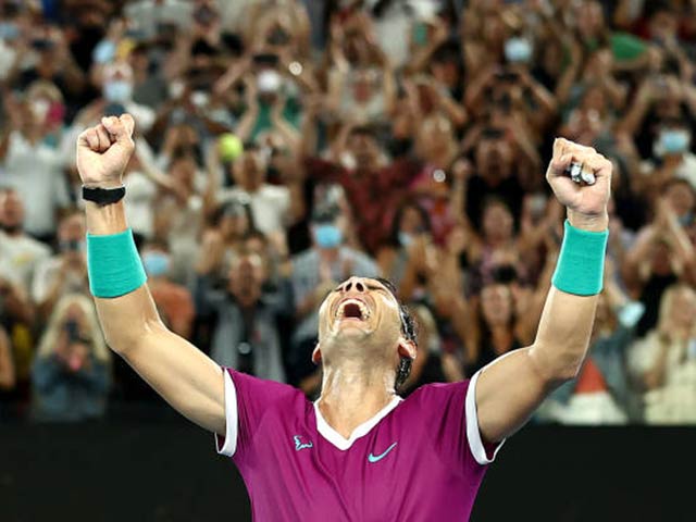 Thể thao - Chung kết Australian Open: Nadal ngược dòng kinh điển, nghẹn ngào đăng quang