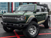 Ford Bronco thay đổi mạnh qua bản độ hoài cổ