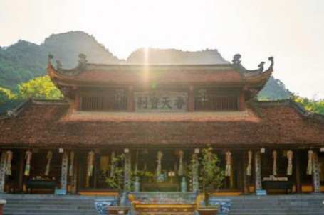 Lễ hội chùa Hương 2022: Dừng tổ chức, không đón khách nhưng có nghi lễ mở cửa rừng