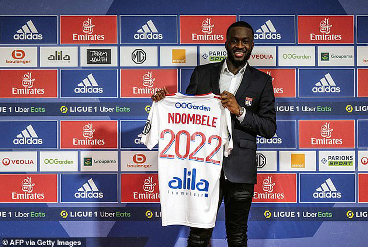 Ndombele trở lại Lyon theo dạng cho mượn kèm điều khoản mua đứt hè này từ Tottenham