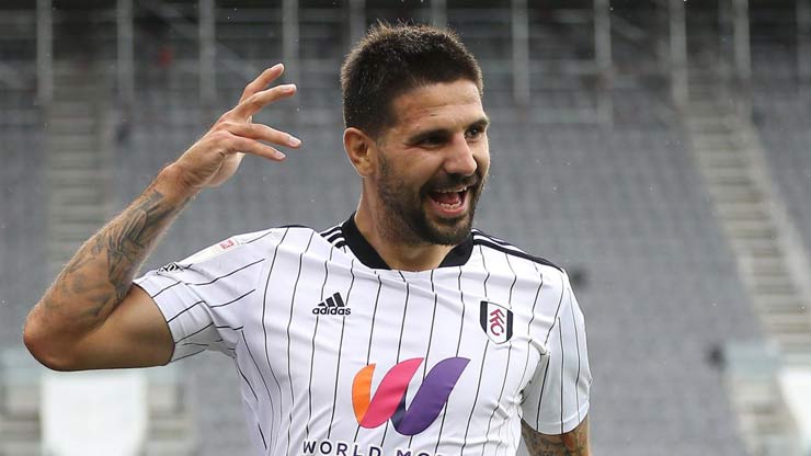 Aleksandar Mitrovic đã ghi đến 28 bàn thắng sau 26 trận mùa này ở Championship cho Fulham giúp họ sáng cửa thăng hạng sớm