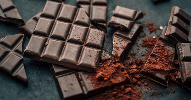 Chocolate đen có thể cải thiện tâm trạng hiệu quả (Ảnh minh họa từ Internet)