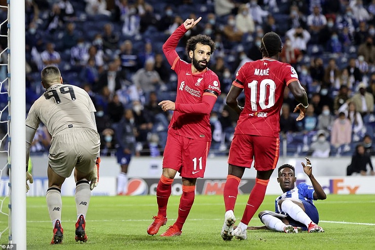 Liverpool hủy diệt Porto