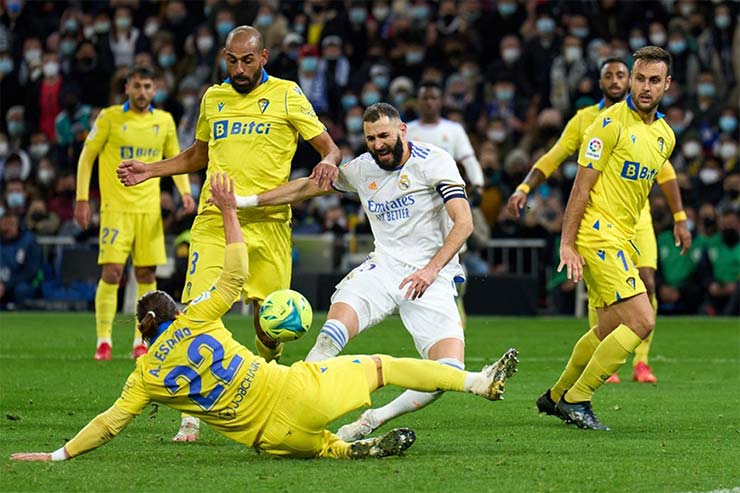 Một đội yếu như Cadiz cũng khiến Real Madrid không ghi nổi bàn nào