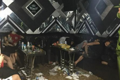 40 nam, nữ thanh niên vào quán karaoke đón Valentine với ma túy