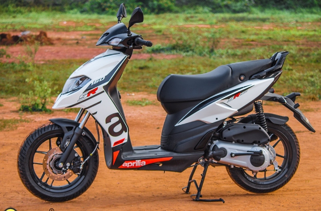 2022 Aprilia SR160 nhìn “nghịch tướng”, sánh cạnh Honda Vario 160 - 8