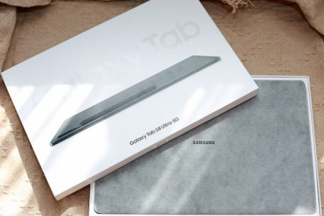 "Đập hộp" tablet màn hình "khủng" Galaxy Tab S8 Ultra