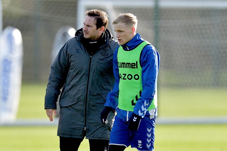 HLV Lampard hết lời ca ngợi Van De Beek