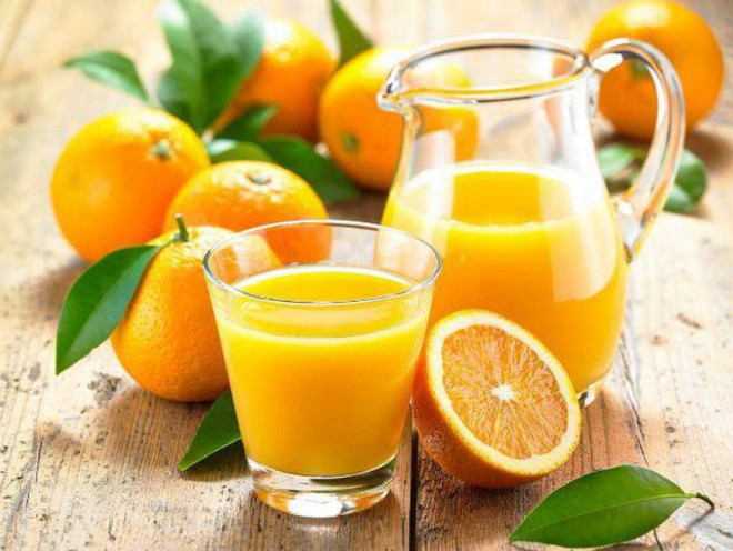 Nước cam rất tốt, giúp tăng đề kháng trong mùa dịch nhưng uống vào những thời điểm này lại gây hại - 1