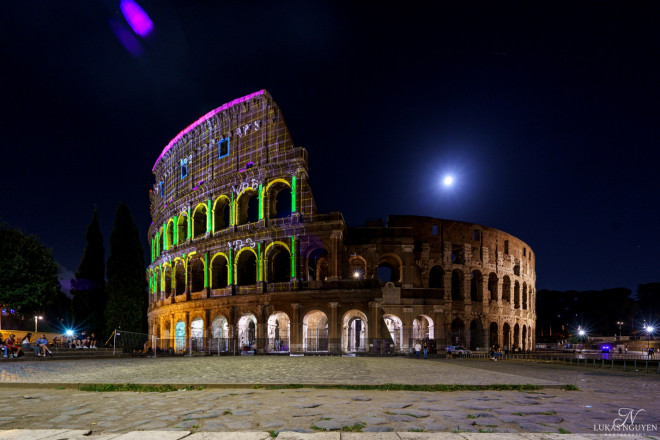 Đấu trường Colosseum (Rome, Italy) được xem là biểu tượng của đế chế La Mã và là một trong những công trình kiến trúc La Mã đẹp nhất còn sót lại