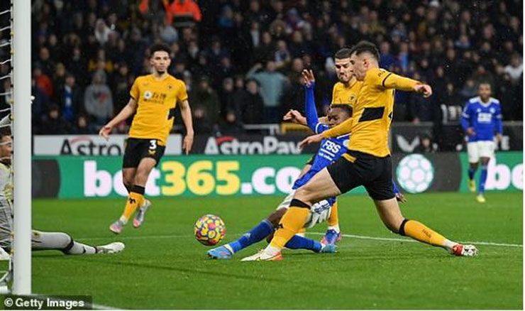 Trực tiếp bóng đá Wolverhampton - Leicester City: Những phút cuối sôi động (Vòng 26 Ngoại hạng Anh) (Hết giờ) - 3