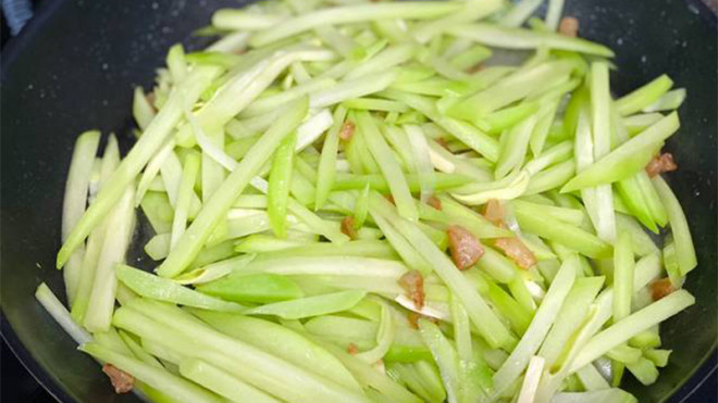 Thêm chút gia vị này vào, mỡ lợn trắng mềm để cả năm không hỏng, còn tóp mỡ đem chế biến thành 10 món ngon không tưởng - 18