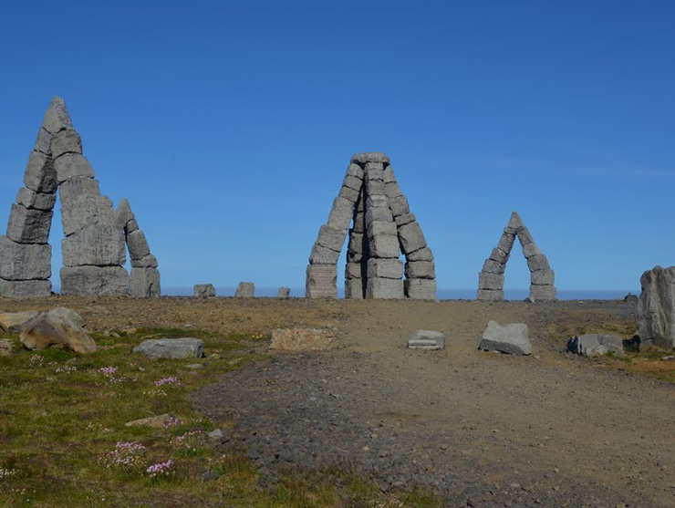 5. Arctic Henge có đường kính khoảng 50 mét và được tạo thành từ 72 khối đá.
