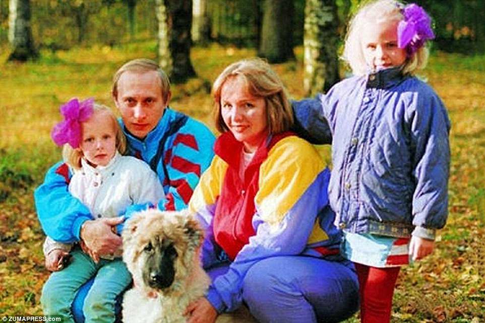 Gia đình nhỏ của ông Putin (ảnh: Daily Mail)