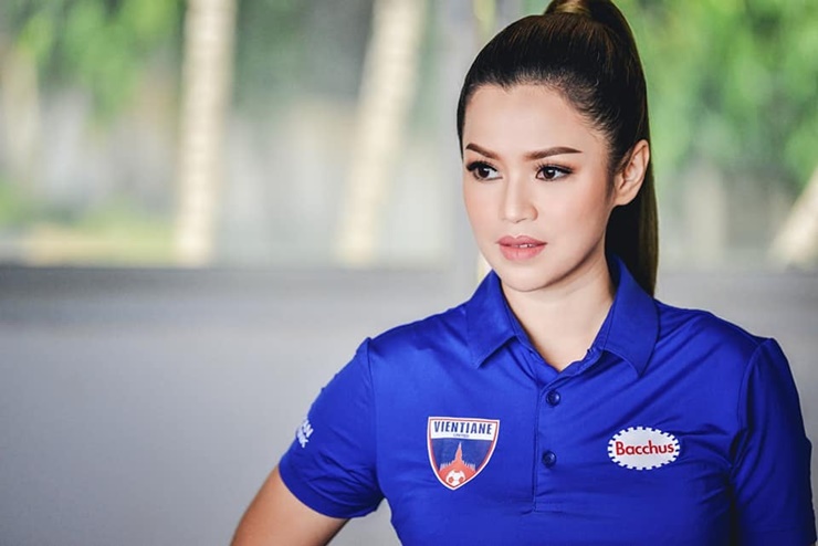 Mới đây, nữ đại gia xinh đẹp ở Lào tuyên bố sẽ thưởng cho đội U23 Lào nếu thắng Thái Lan ở bán kết giải U23 Đông Nam Á 2022.
