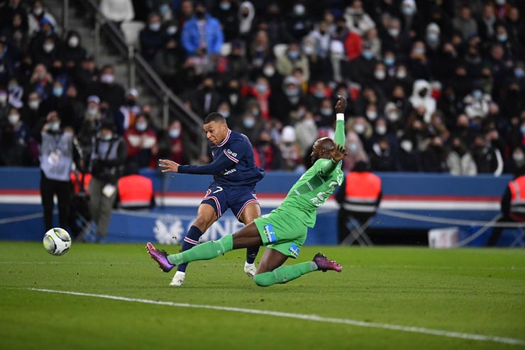 Mbappe tỏa sáng giúp PSG giành chiến thắng