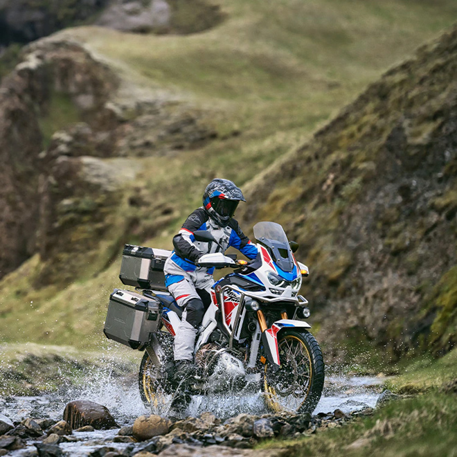 Honda Africa Twin tự tin chinh phục mọi địa hình