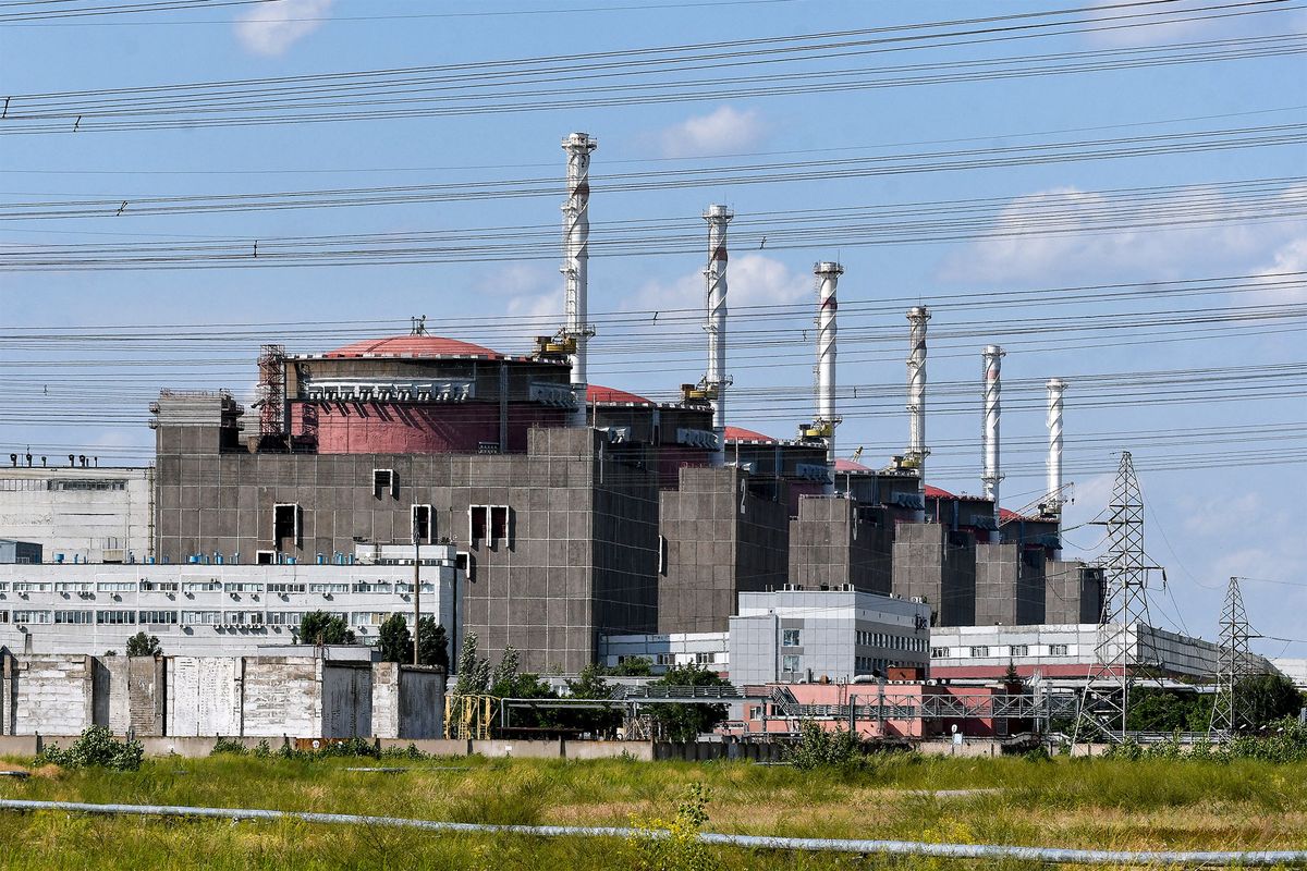 Nga tuyên bố kiểm soát Zaporizhzhia - nhà máy hạt nhân quan trọng của Ukraine (ảnh: AP)