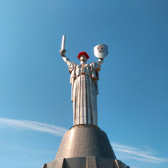 Tượng đài Đất Mẹ. Nguồn. lena_shapka/IG