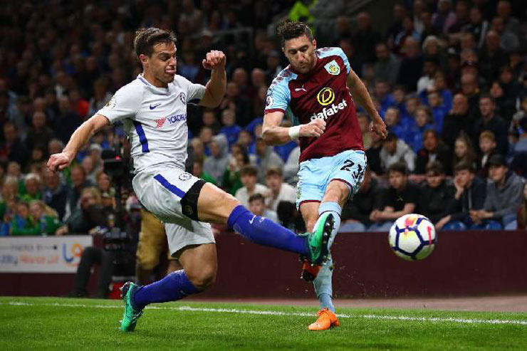 Chelsea phải làm khách của Burnley ở vòng 28 giải Ngoại hạng Anh