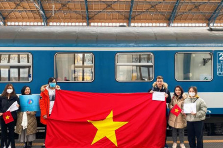 Tinh thần tương thân tương ái của người Việt sau 10 ngày xung đột tại Ukraine