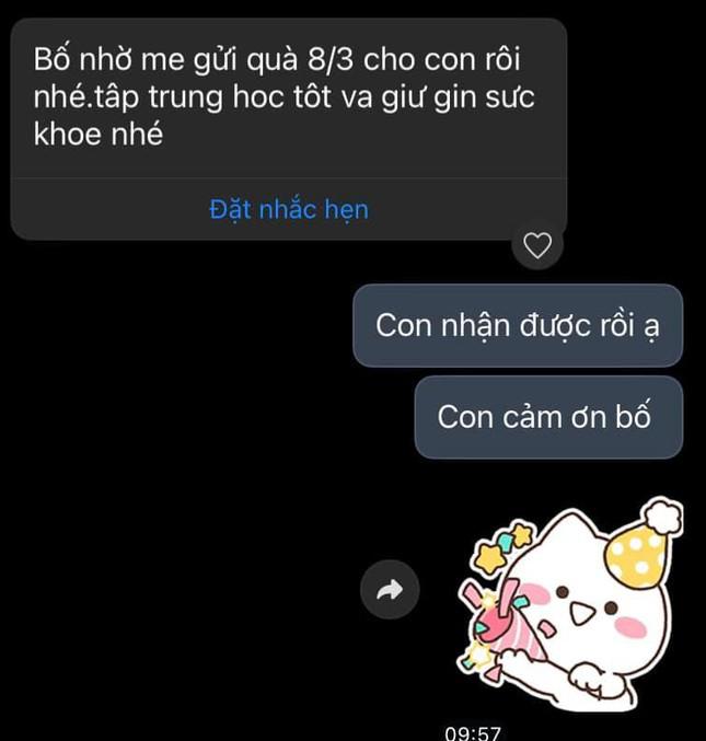 Đoạn chat ngắn với lời chúc từ bố của Thu Hoài. Ảnh: FBNV