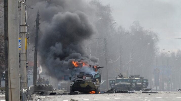 Ukraine tuyên bố quân đội Nga gặp nhiều khó khăn và bị phản công (ảnh: Guardian)