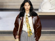 Thời trang - Ngôi sao &quot;Trò chơi con mực&quot; HoYeon Jung mở màn show diễn Louis Vuitton