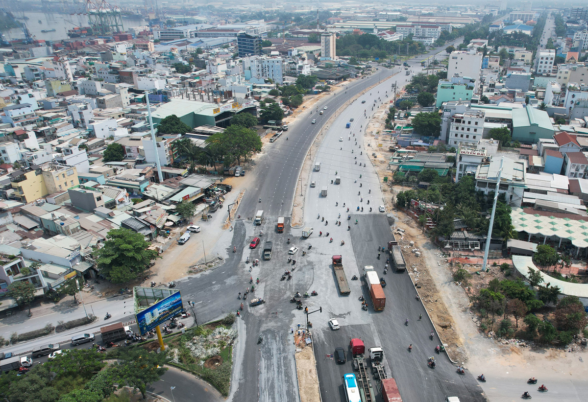 Ảnh: Mở rộng 2km “nút thắt cổ chai” trên đại lộ lớn nhất TP.HCM - 12