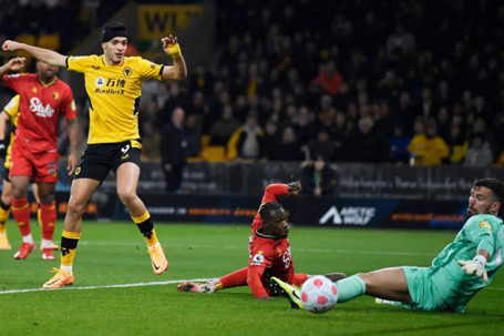 Video bóng đá Wolverhampton - Watford: Điên rồ 8 phút ghi 3 bàn (Vòng 19 Ngoại hạng Anh)