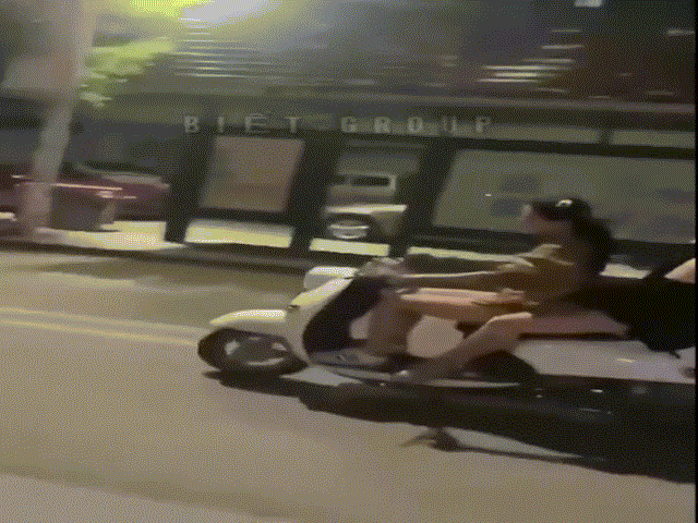 Video: Lái xe như diễn xiếc trên đường, hai cô gái nhận kết đắng