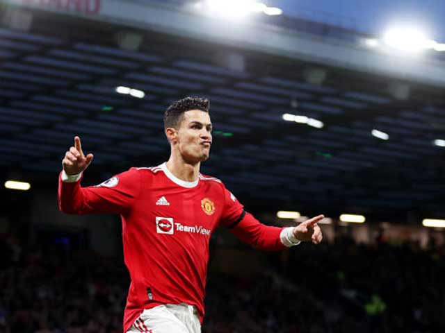 Ronaldo ghi hat-trick hạ Tottenham: CR7 hóa CR807, tay săn bàn vĩ đại nhất lịch sử