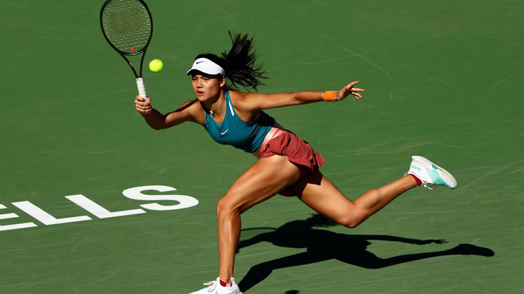 Người đẹp tennis Emma Raducanu cho thấy cô vẫn chưa là chính mình sau chức vô địch US Open 2021. Tay vợt 19 tuổi để thua Petra Martic tại vòng 3.