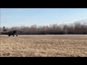 Thế giới - Bộ Quốc phòng Nga tung video &quot;xe tăng bay&quot; Su-25 phá hủy kho đạn Ukraine ở cự ly gần