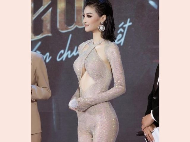 Nàng Á hậu gốc Quảng Nam mặc váy màu nude khoe trọn body ”nữ thần”