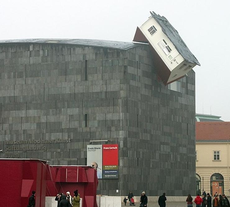 1. Bảo tàng Moderner Kunst Stiftung Ludwig Wien, Vienna, Áo là nơi trưng bày một bộ sưu tập gồm 10.000 tác phẩm nghệ thuật hiện đại và đương đại, bao gồm các tác phẩm của Andy Warhol, Pablo Picasso, Joseph Beuys…
