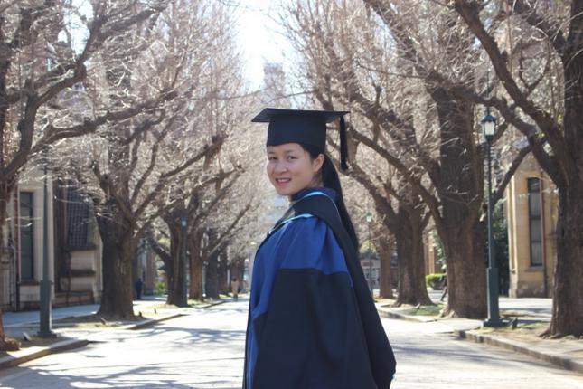 Lê Thị Dung trở thành Tiến sĩ Thú y tại ĐH Tokyo, Nhật Bản ở tuổi 28.