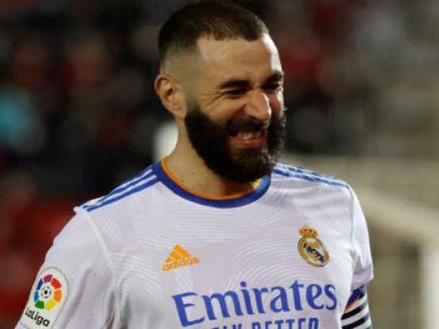 Real Madrid thăng hoa vẫn lo: Benzema & 2 sao nguy cơ lỡ đấu Barca