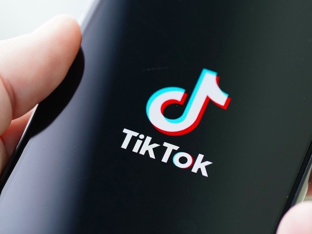 Các KOLs đang biến TikTok thành ”chiến trường mạng” giữa Nga và Ukraine