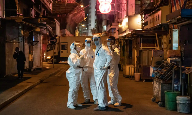 Hong Kong đang trải qua đợt bùng phát dịch COVID-19 nghiêm trọng nhất. Ảnh: Getty&nbsp;