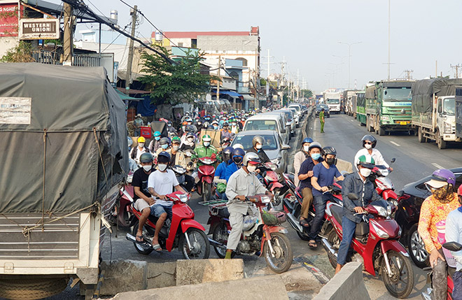 Sau tiếng gào thét “xe mất thắng, chạy đi”, xe tải gây tai nạn kinh hoàng ở TP.HCM - 5