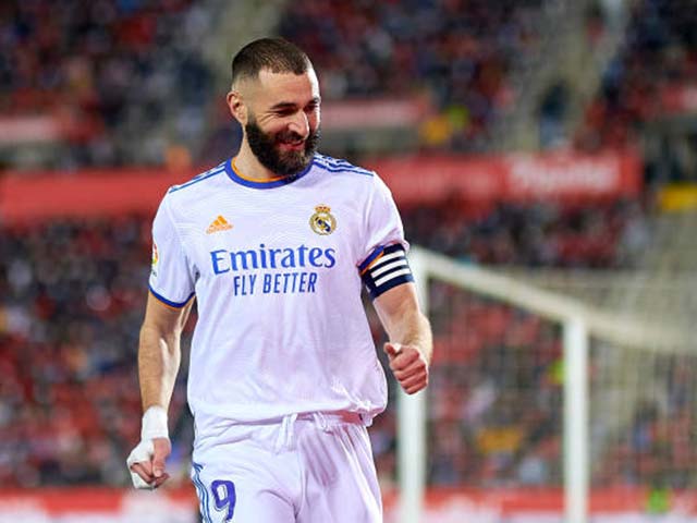 Thư hùng Siêu kinh điển: Benzema làm mưa làm gió, Barcelona ngăn chặn nổi không?