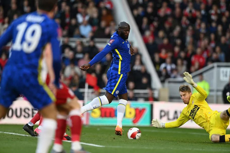 Lukaku ghi bàn mở tỷ số cho Chelsea trên sân của Boro