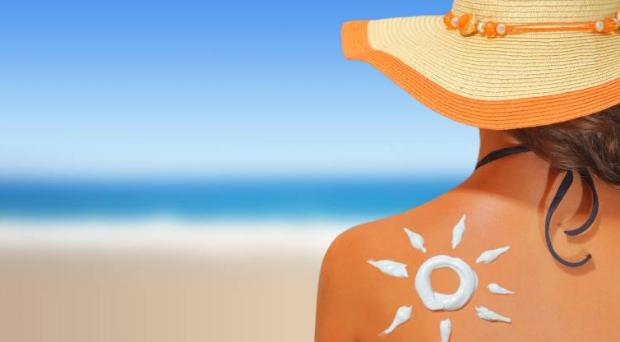 Kem chống nắng là sản phẩm cần thiết trong chăm sóc da.