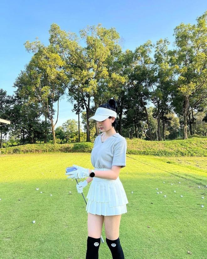 Thời trang đánh golf không trùng lặp của Hiền Hồ - 2