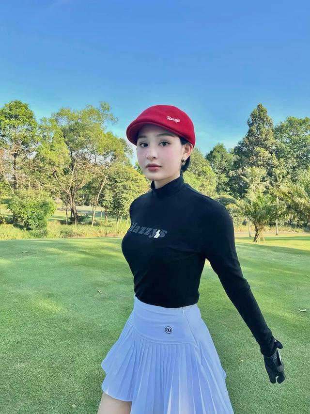 Những thương hiệu trang phục golf cho nữ nổi tiếng